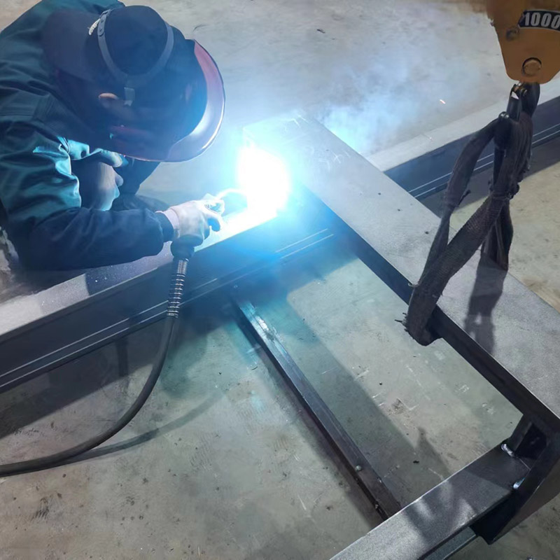 Дуговая сварка защищенного металла (SMAW)